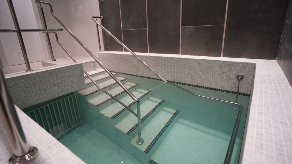 מקווה ישמח משה